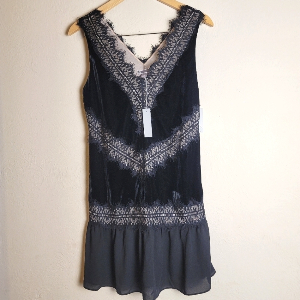 Chelsea28, Velvet and Lace Sleeveless Cocktail Dress, Black and Nude, Size Small